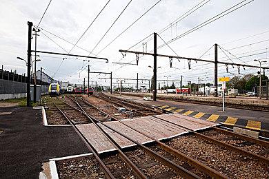 动作平台游戏《奥特罗斯》新预告 展示战斗和美术